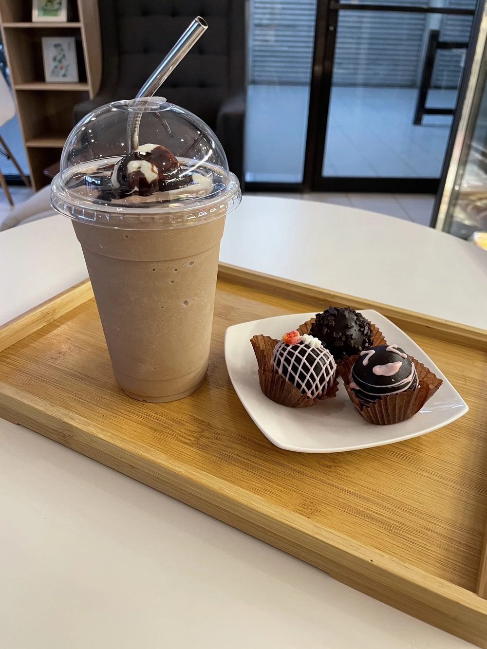 Cakes and cafe menu
